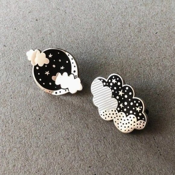 Set of 2 Night Sky Clouds pins flair enamel celestial stars moon cloud - Picture 3 of 3